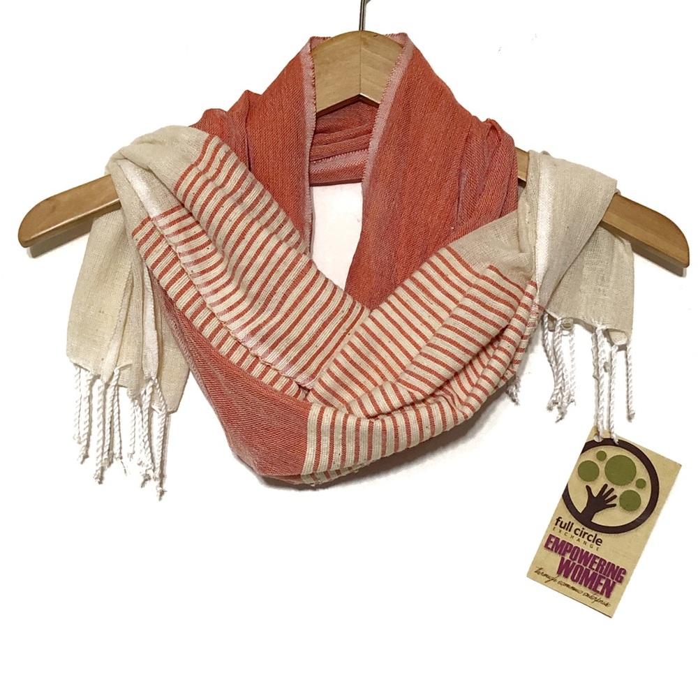 Full Circle Artisan Scarf - Picture 3 of 8